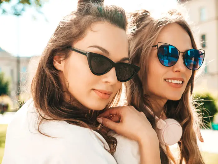 Come gli Occhiali da Sole Ti Rendono più Sexy