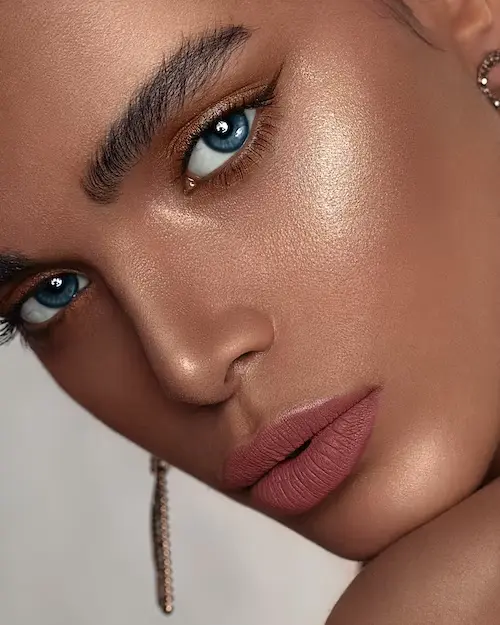 I migliori look trucco occhi per occhi azzurri