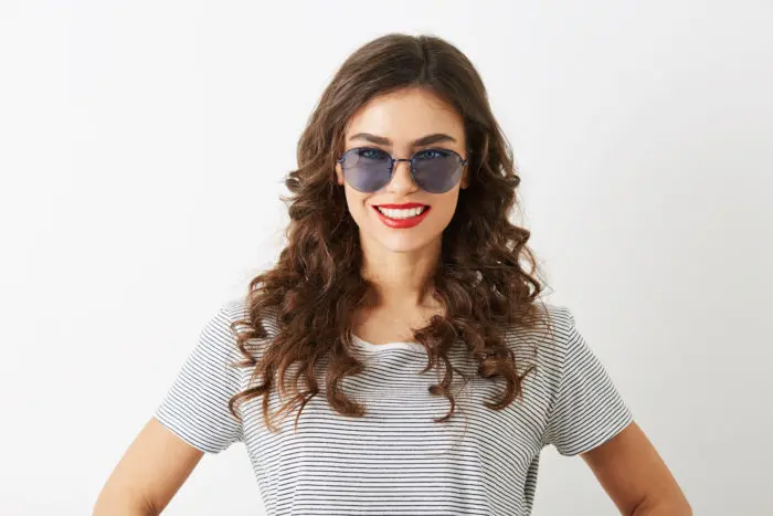 Importanza della Compatibilità tra Capelli e Occhiali