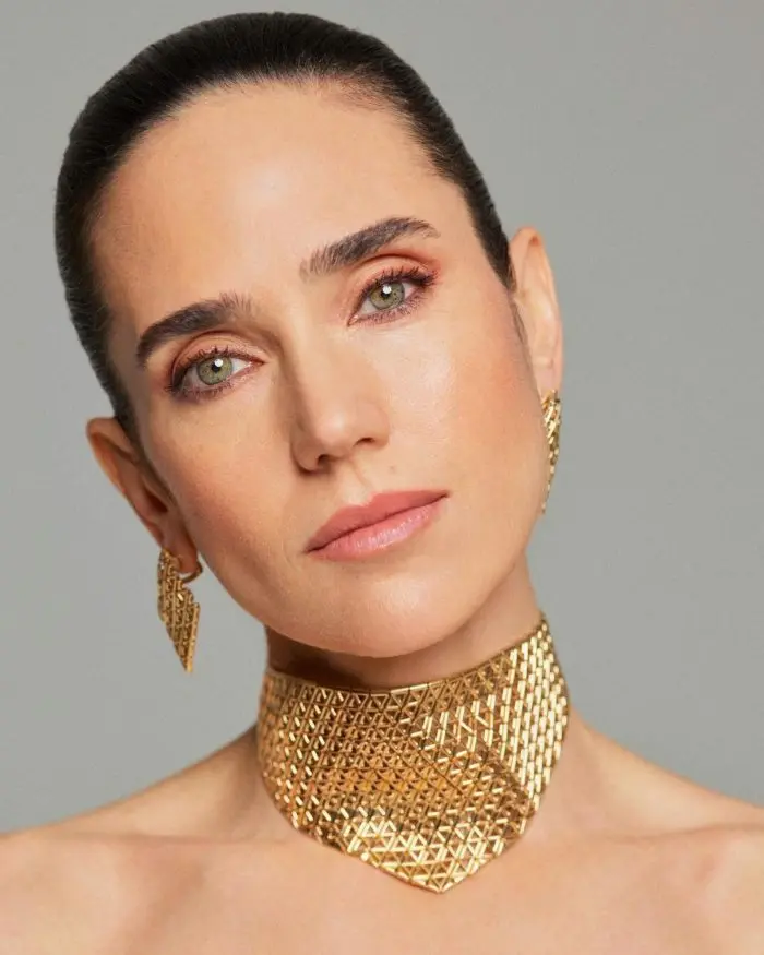 Jennifer Connelly con sopracciglia folte