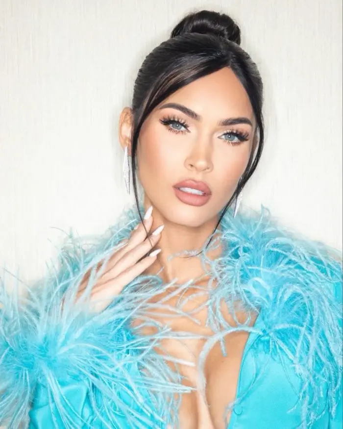 megan fox occhi azzurri