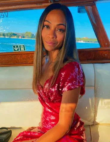 occhi a mandorla di Zoe Saldana