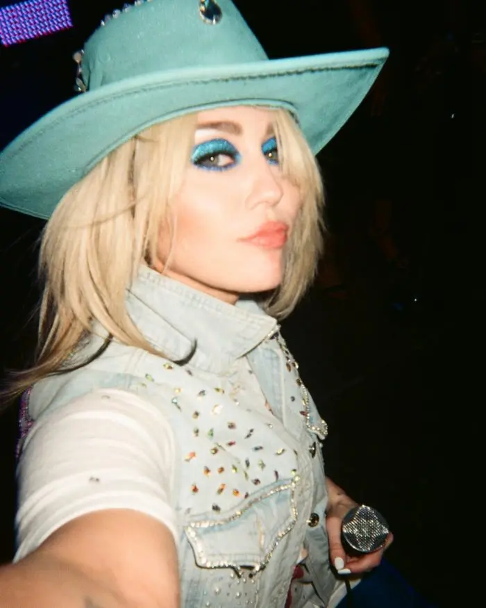 occhi belli miley cyrus