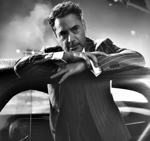 occhi di Robert Downey Jr.