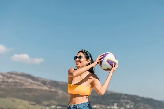 giocare a pallavolo con gli occhiali